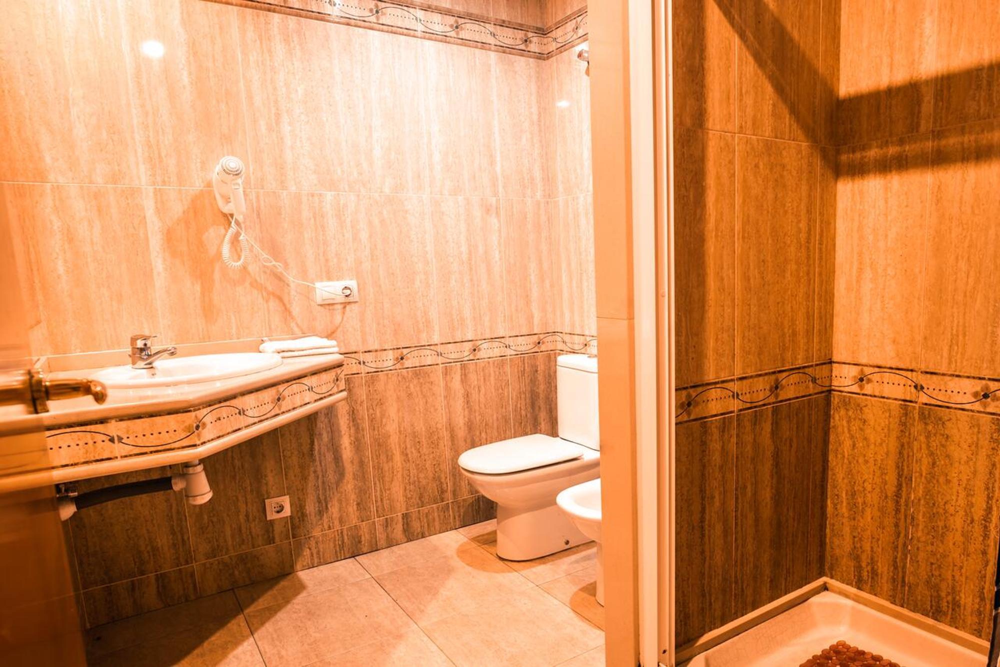Apartaments Yaco Lloret de Mar Exteriör bild