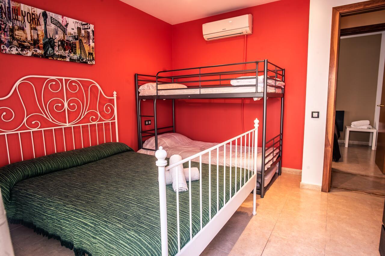 Apartaments Yaco Lloret de Mar Exteriör bild