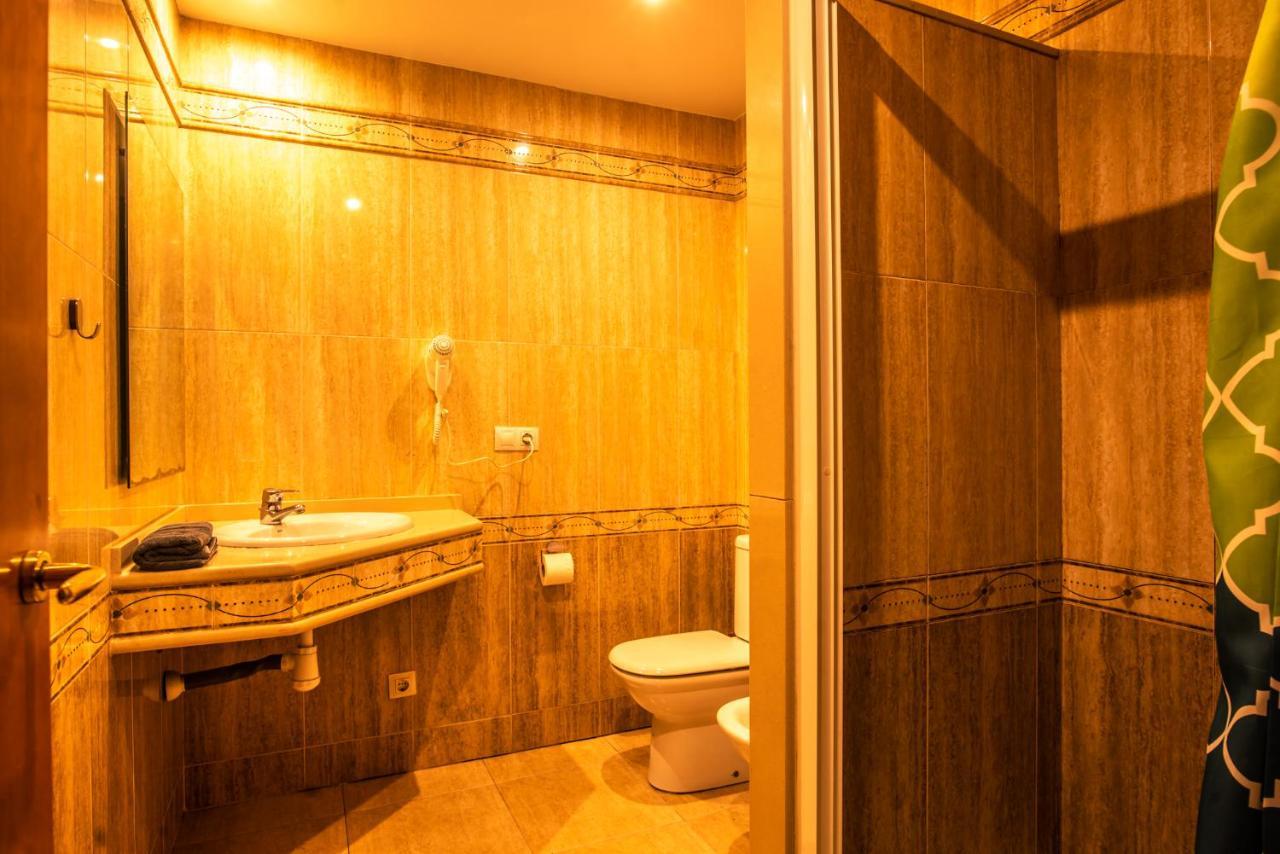 Apartaments Yaco Lloret de Mar Exteriör bild