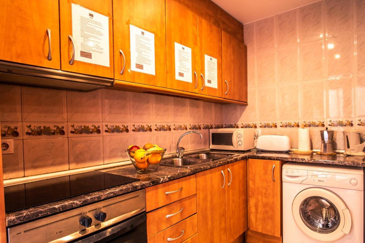 Apartaments Yaco Lloret de Mar Exteriör bild