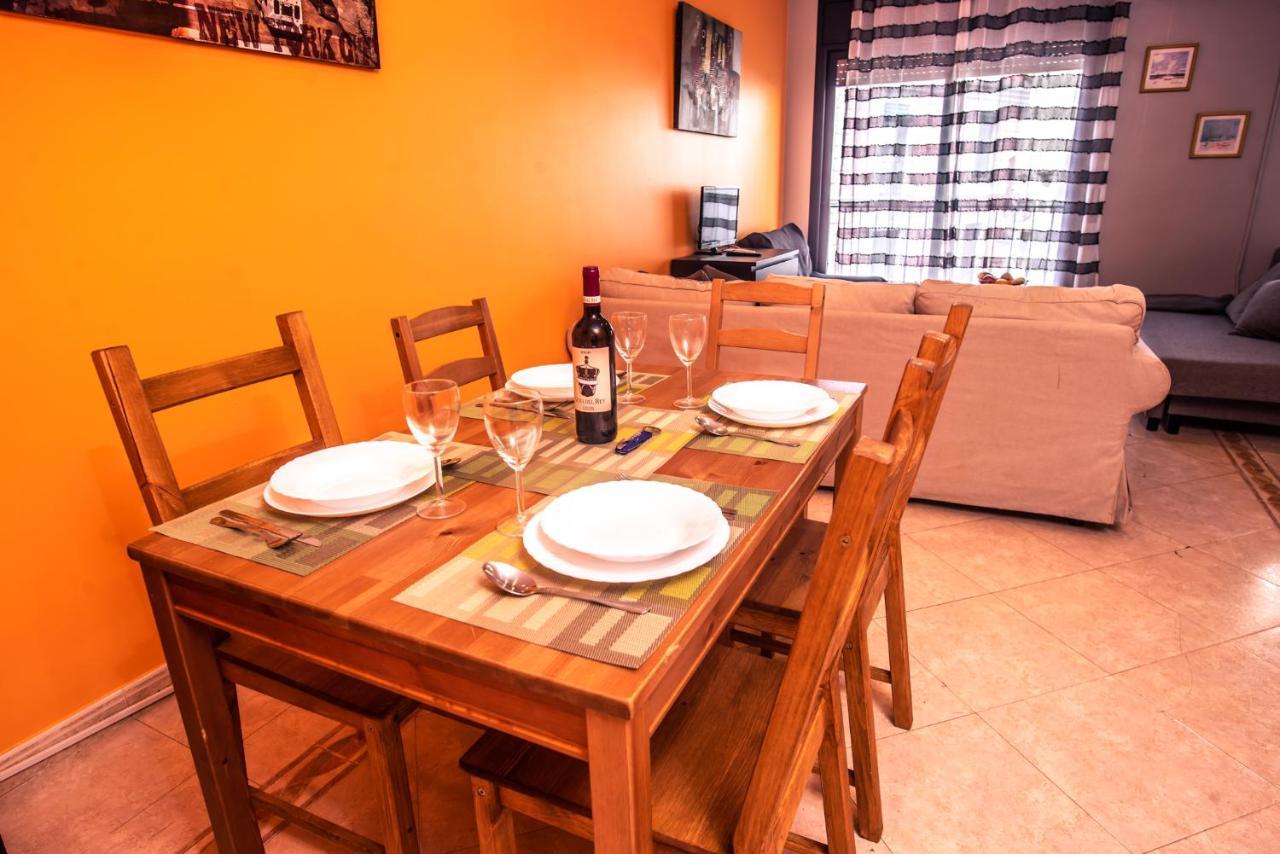 Apartaments Yaco Lloret de Mar Exteriör bild