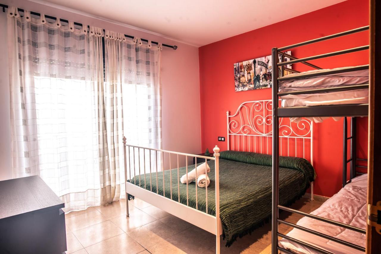 Apartaments Yaco Lloret de Mar Exteriör bild
